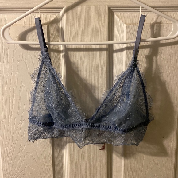 Lacy bralette - Picture 1 of 3